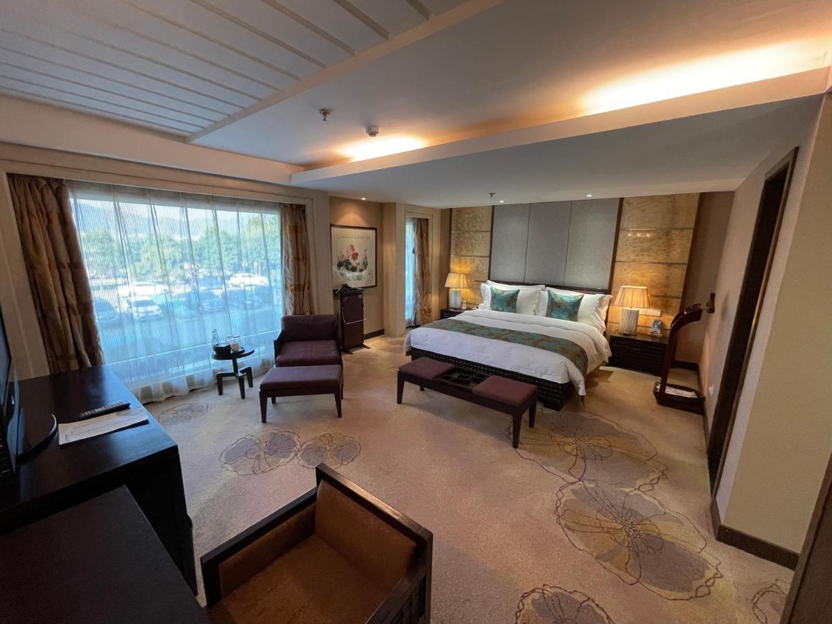 Weiselect Wanghu Hotel Kunming Bagian luar foto