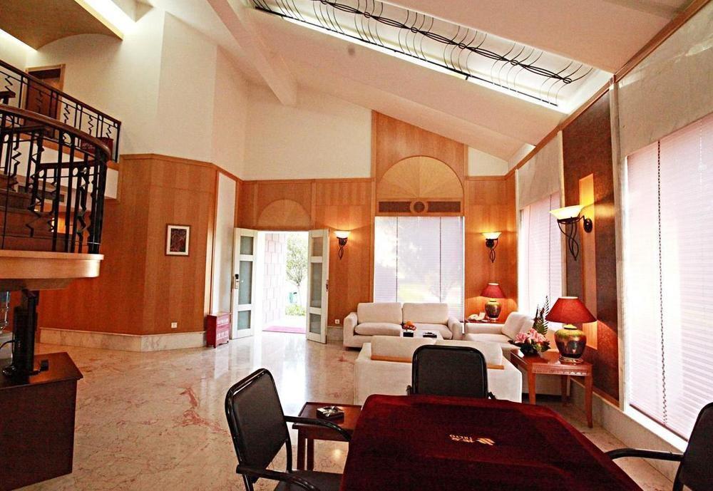 Weiselect Wanghu Hotel Kunming Bagian luar foto
