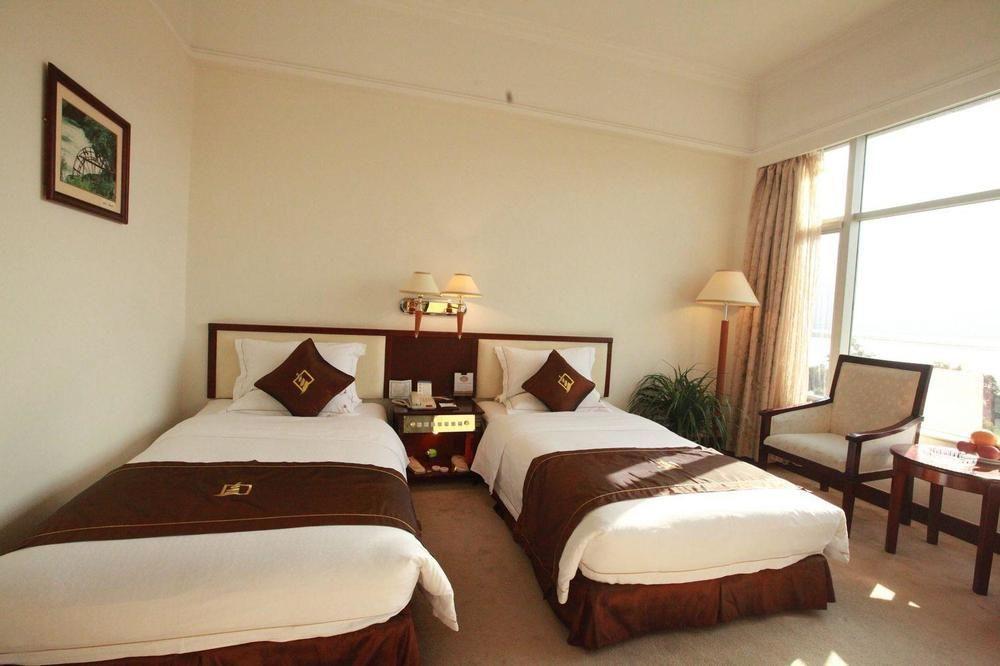 Weiselect Wanghu Hotel Kunming Bagian luar foto